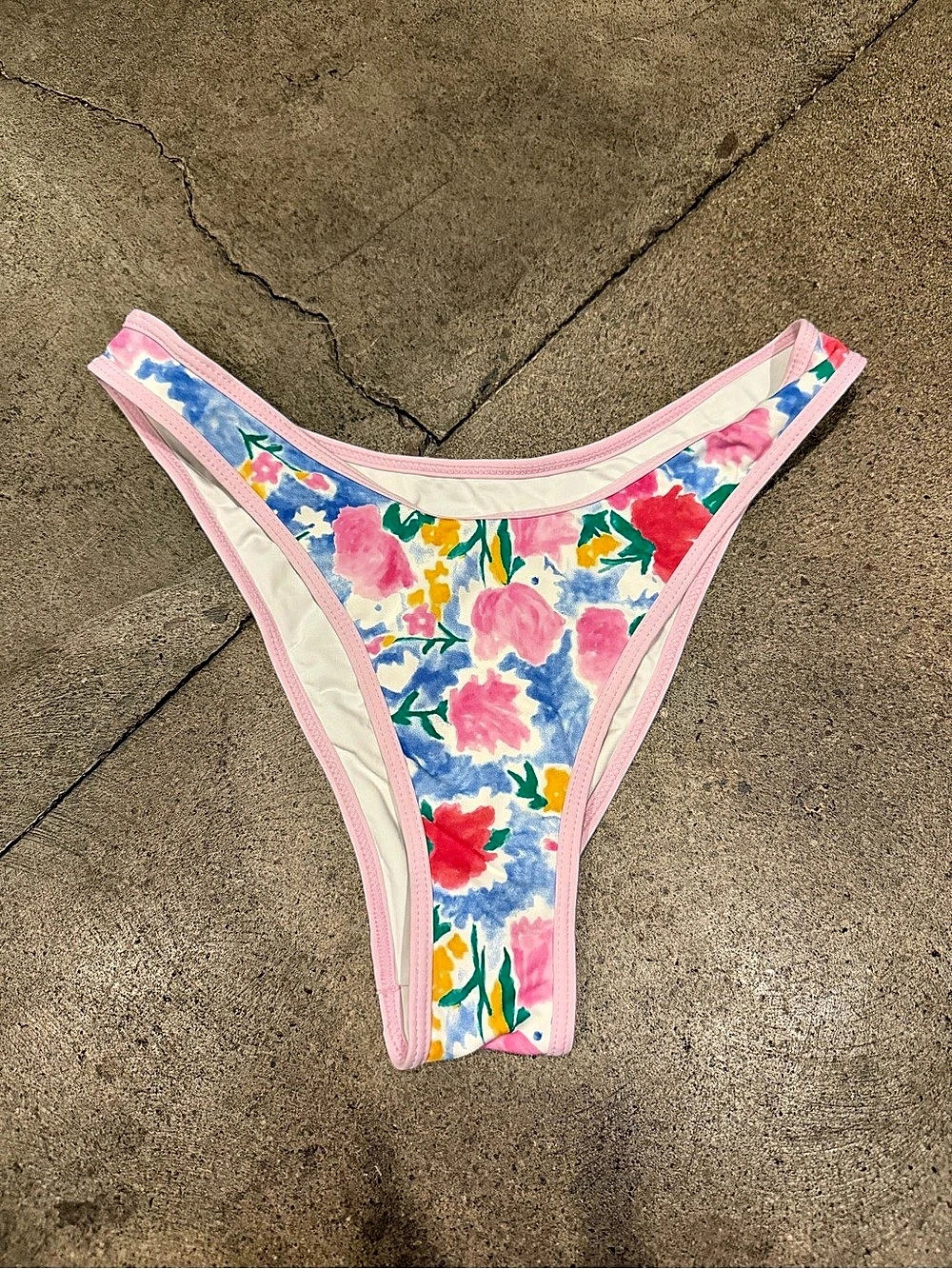 Frankies Bikinis Ziggy Skimpy String Bikini Bottom Floral Pink Small